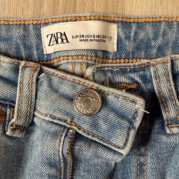 Zara Light Blue Straight Leg Ankle Crop Jeans Size 2 NWOT - Picture 3 of 6